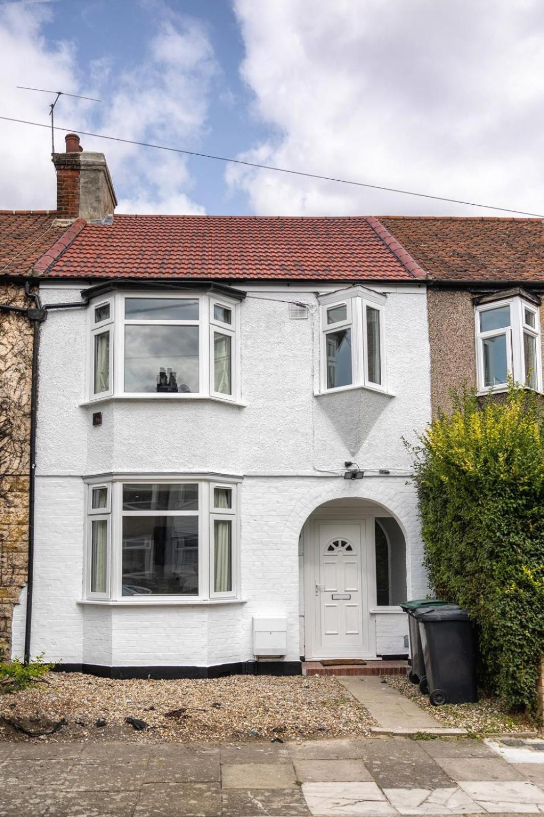 Modern Home With Driveway Parking For 2 Vehicles, Near Tottenham Hotspur Stadium, White Hart Lane Train Station London Ngoại thất bức ảnh