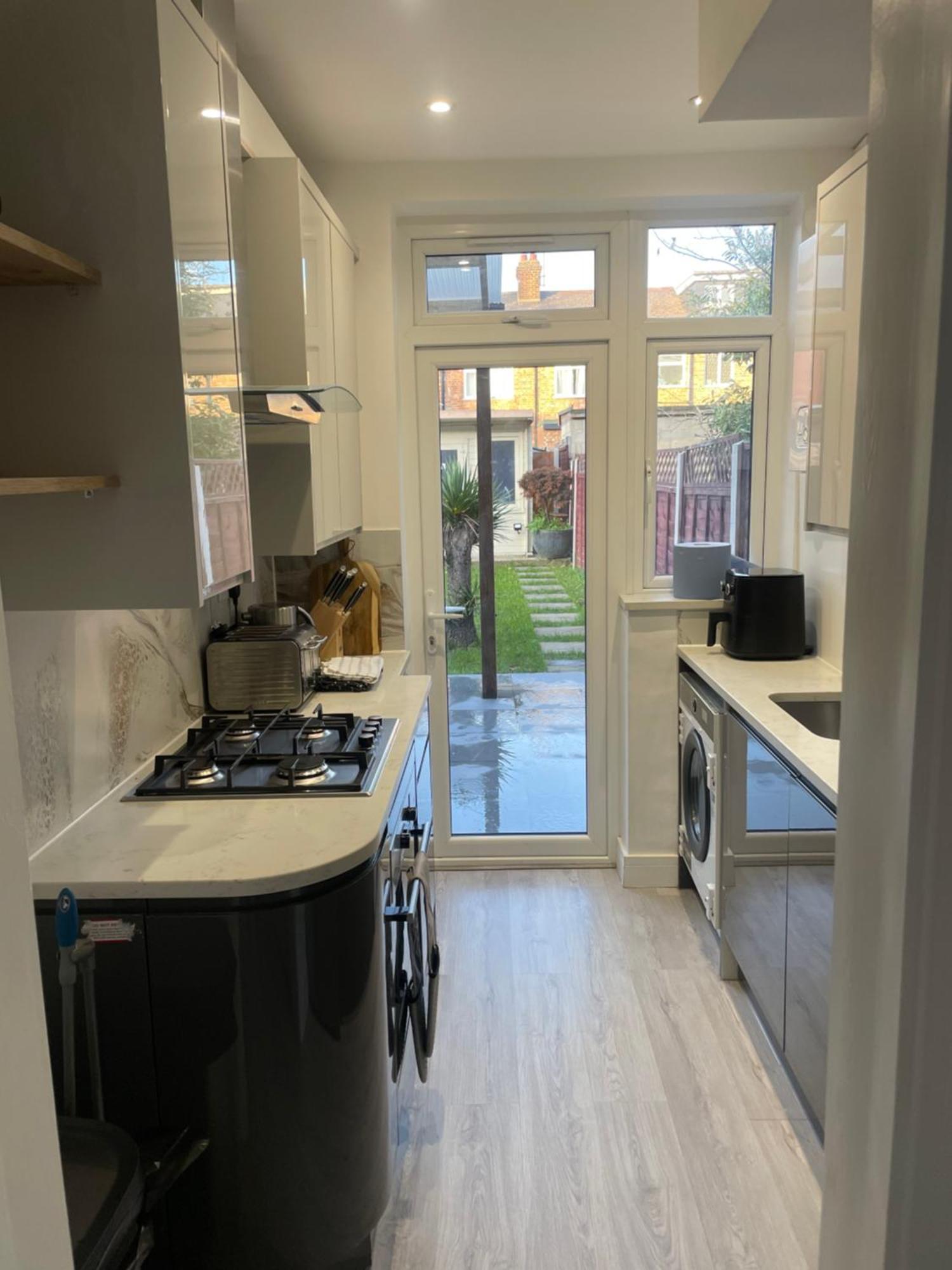 Modern Home With Driveway Parking For 2 Vehicles, Near Tottenham Hotspur Stadium, White Hart Lane Train Station London Ngoại thất bức ảnh